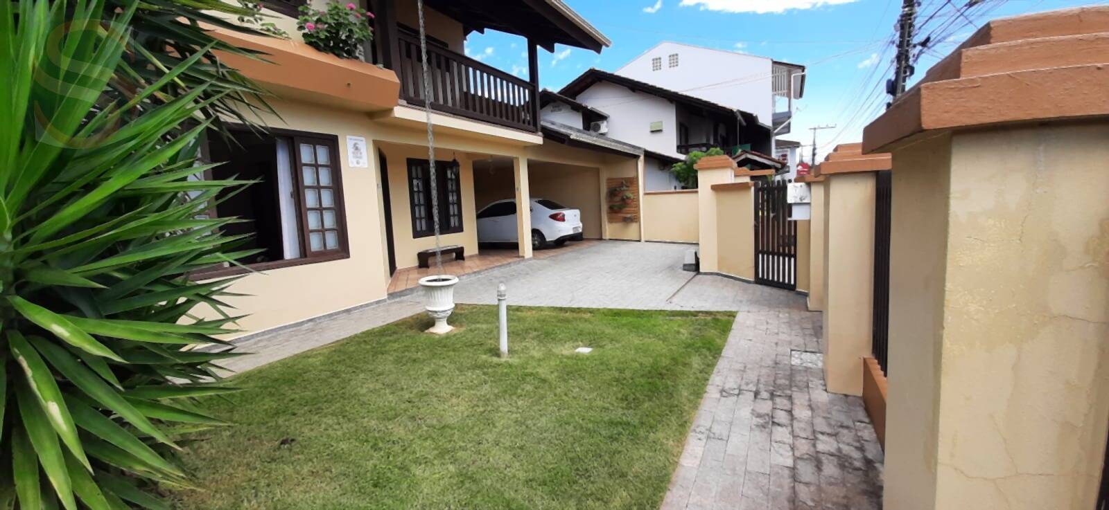 Casa à venda com 3 quartos, 226m² - Foto 18